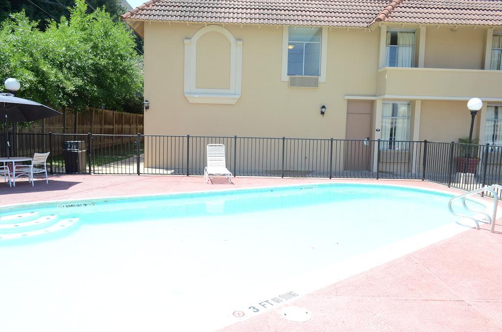 Memorial Inn And Suites Χιούστον Εξωτερικό φωτογραφία
